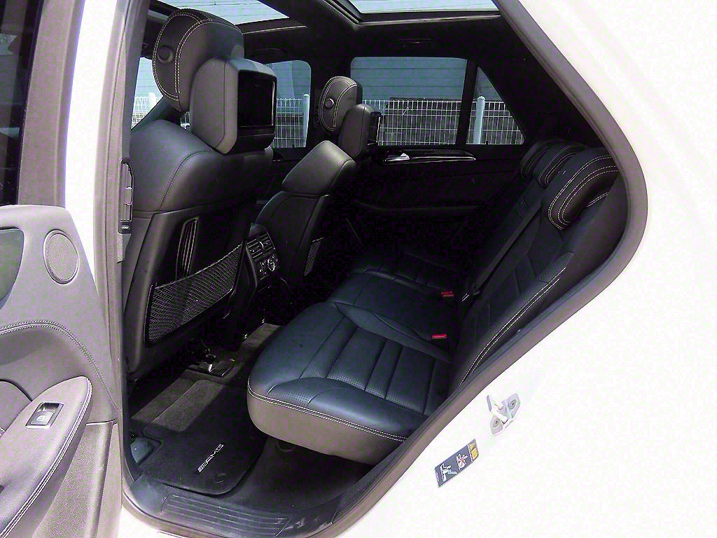 Mercedes Benz GLE Class - Vista 6