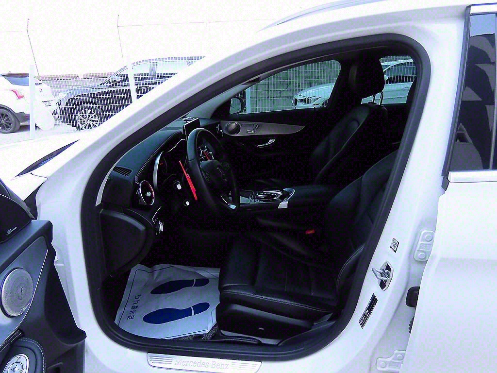 Mercedes Benz C Class - Vista 5