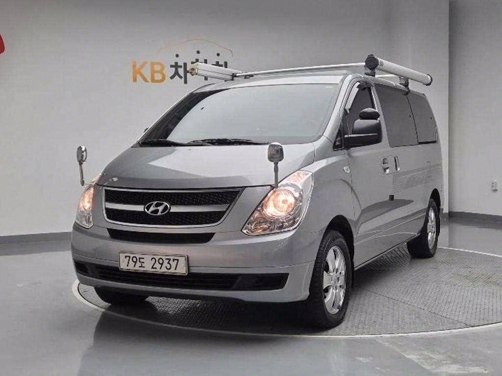 HYUNDAI Grand Starex camping car