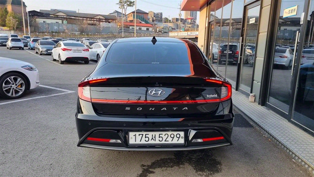 HYUNDAI Sonata - Vista 4