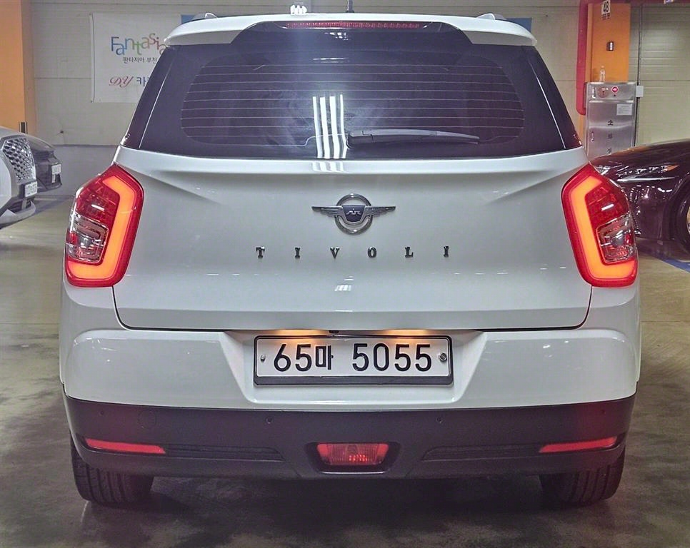 Ssangyong Tivoli - Vista 4