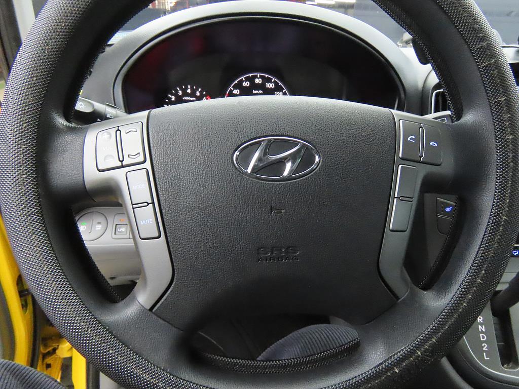 HYUNDAI Starex - Vista 6