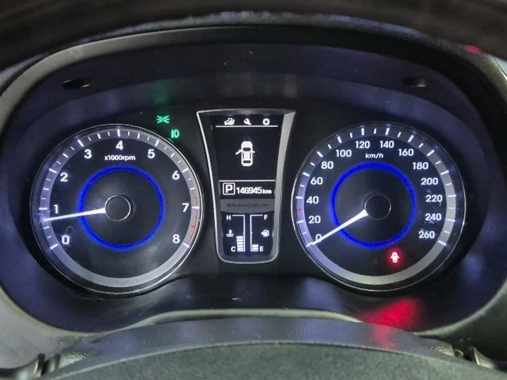 HYUNDAI Grandeur - Vista 6