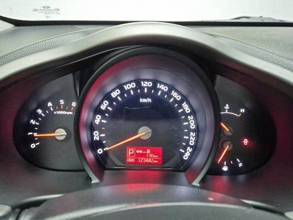 KIA Sportage - Vista 6