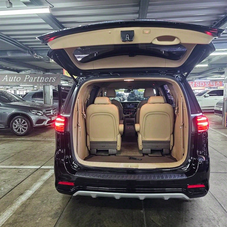 KIA Carnival 2019 Negro - Importación desde Corea - HF Imports Iquique - Foto 17