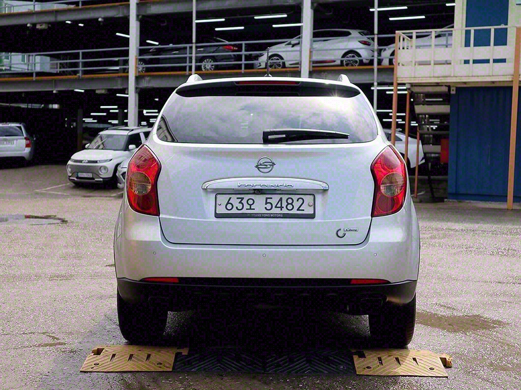 Ssangyong Korando - Vista 7