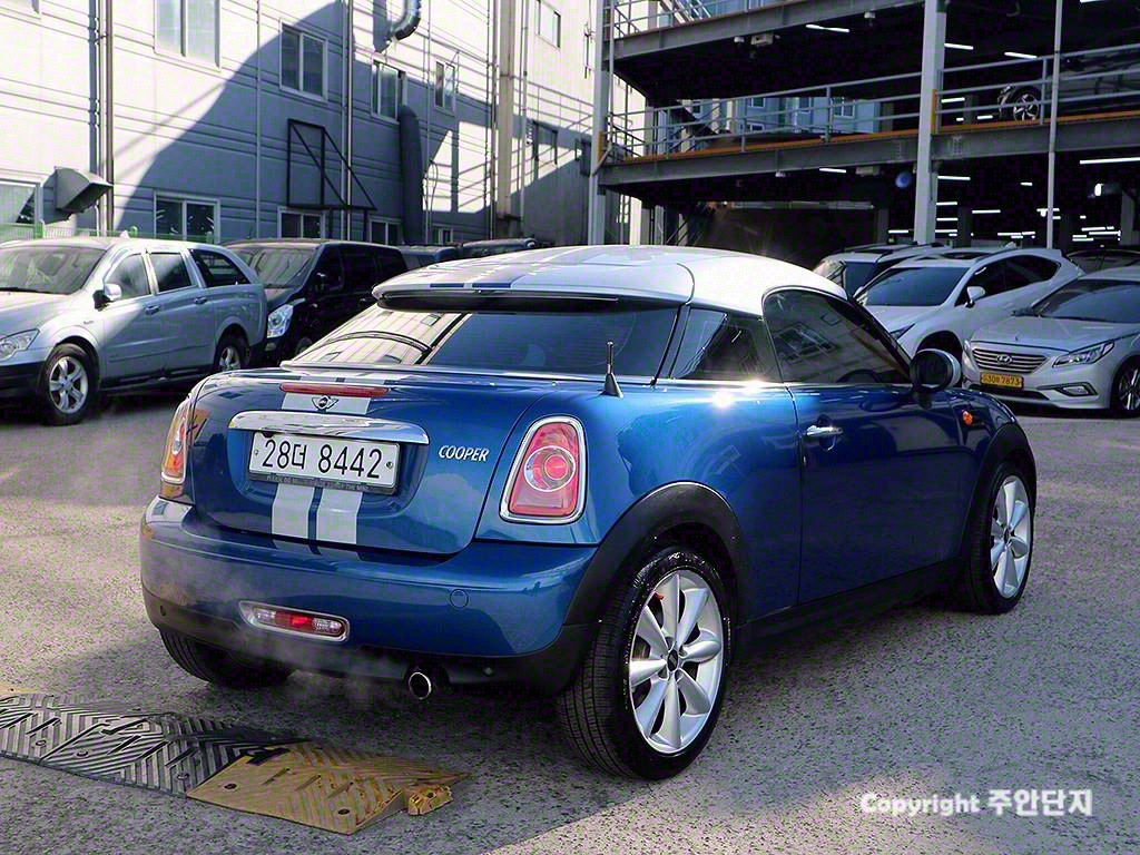 Mini Coupe - Vista 7