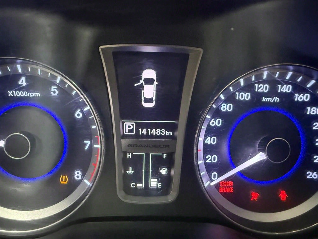 HYUNDAI Grandeur - Vista 5