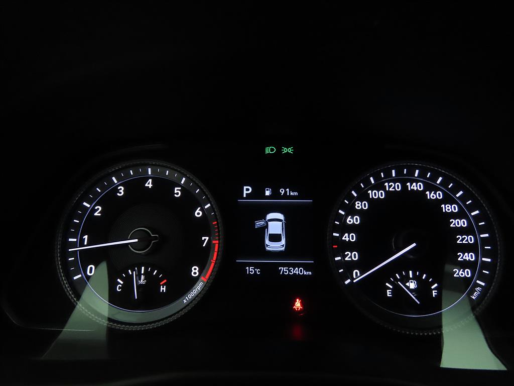 HYUNDAI Sonata - Vista 9