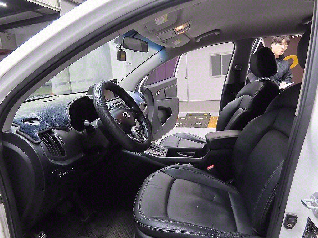 KIA Sportage 2011 Blanco - Importación desde Corea - HF Imports Iquique - Foto 13