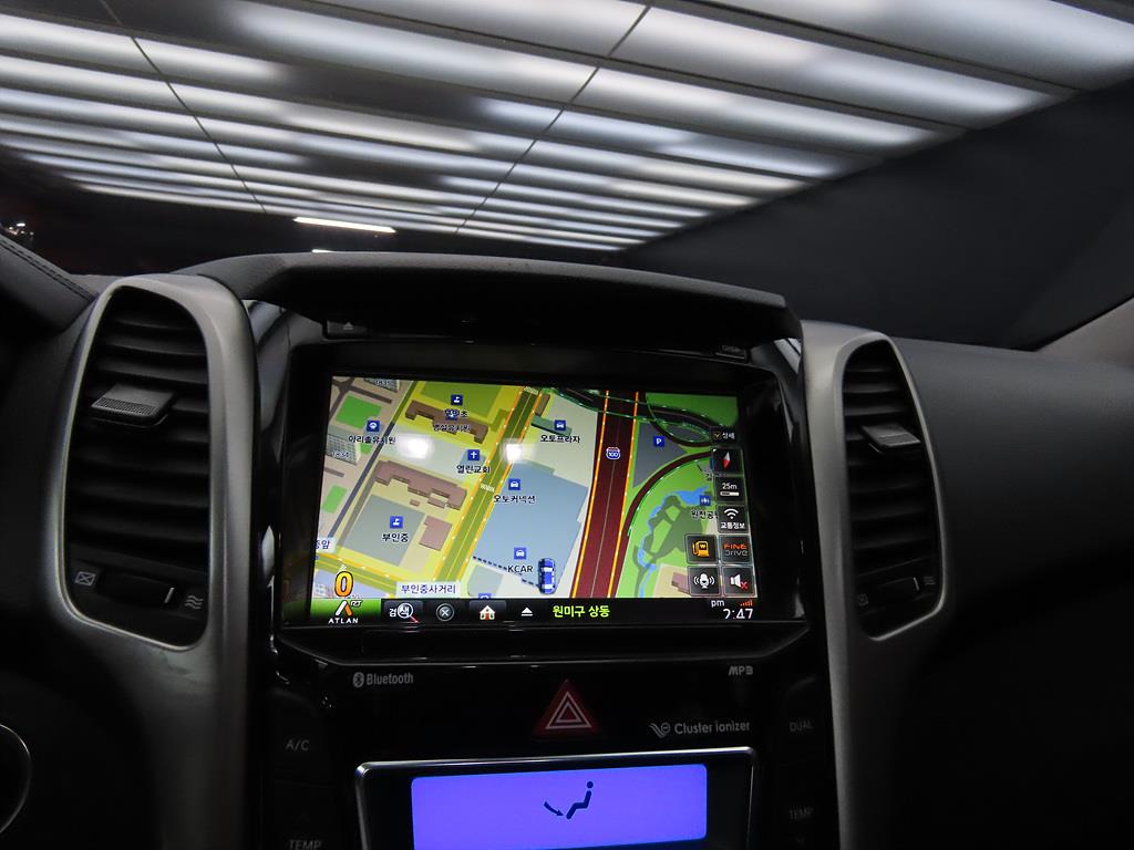 HYUNDAI i30 2016 Blanco - Importación desde Corea - HF Imports Iquique - Foto 13