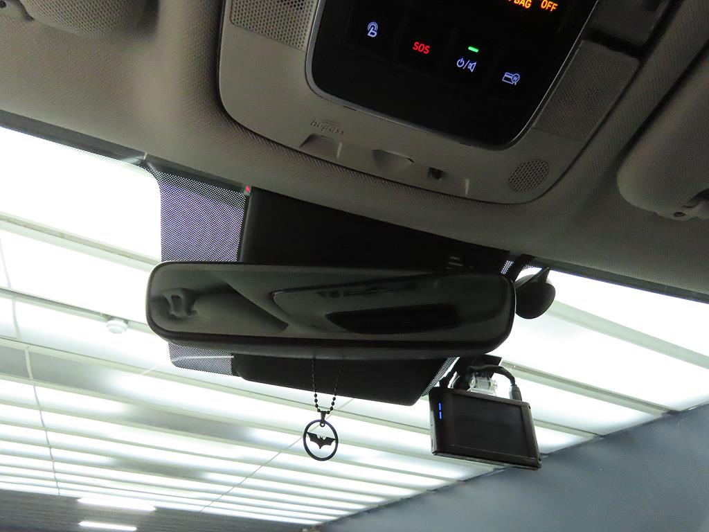 HYUNDAI Sonata - Vista 12