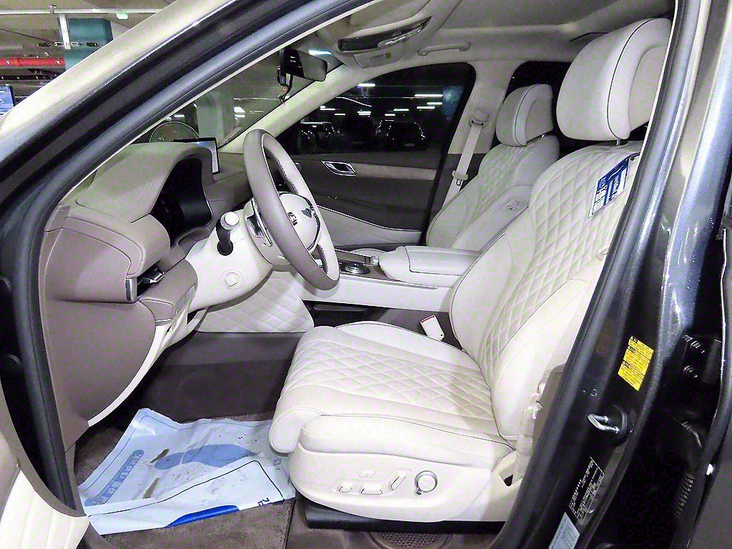 Genesis GV80 - Vista 6