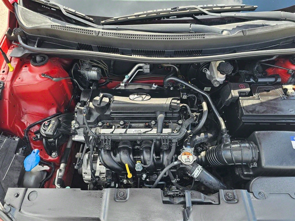 HYUNDAI Accent - Vista 8