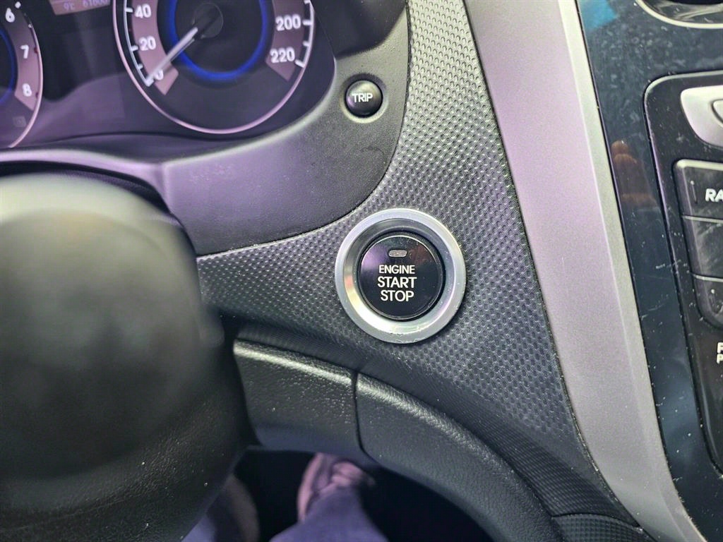 HYUNDAI Accent 2015 Rojo - Importación desde Corea - HF Imports Iquique - Foto 18