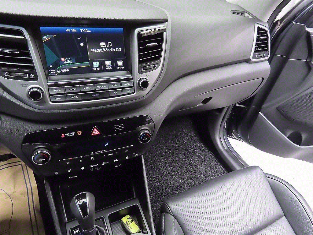 HYUNDAI Tucson 2017 Gris - Importación desde Corea - HF Imports Iquique - Foto 7