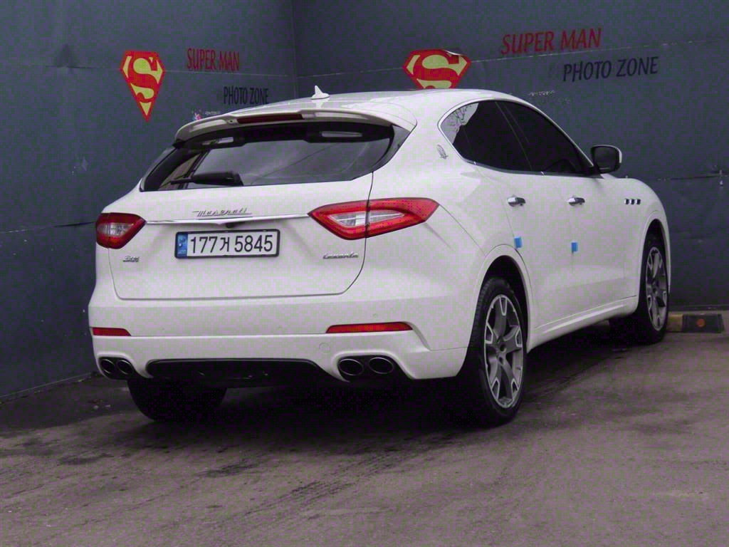 Maserati Levante - Vista 7