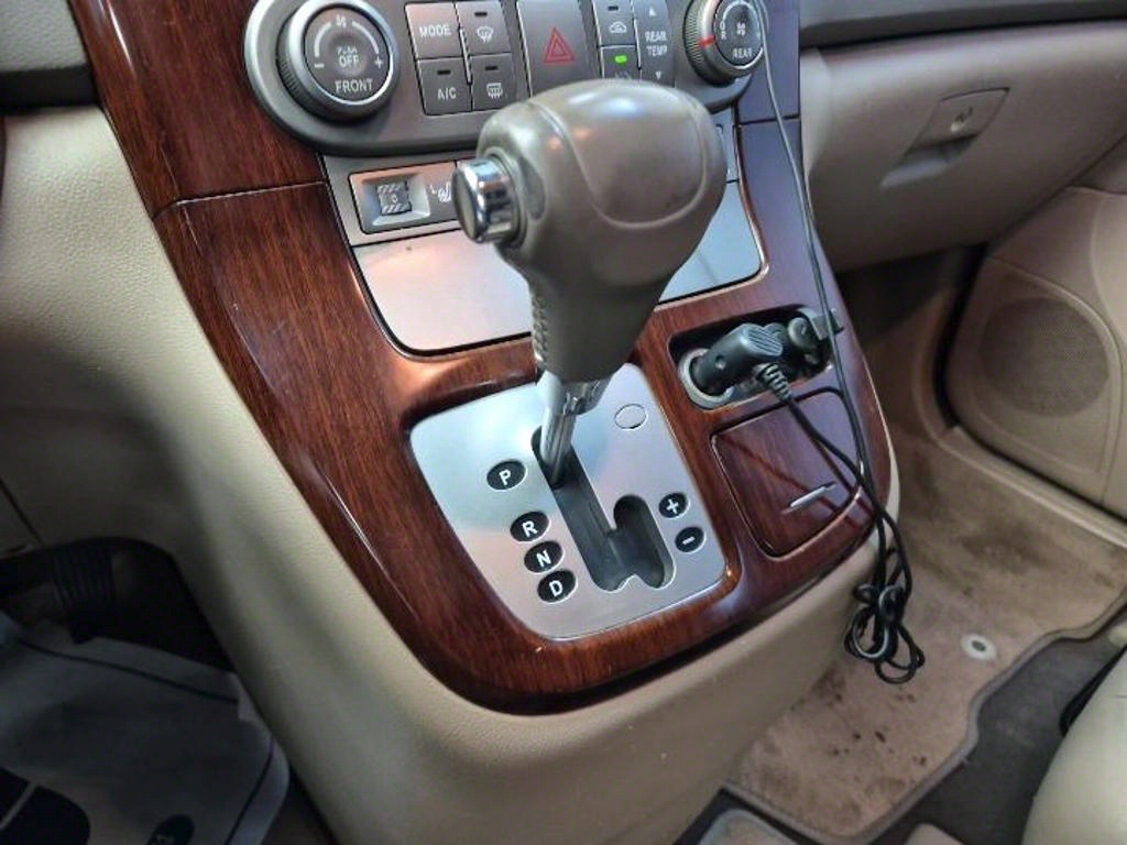 KIA Carnival - Vista 9