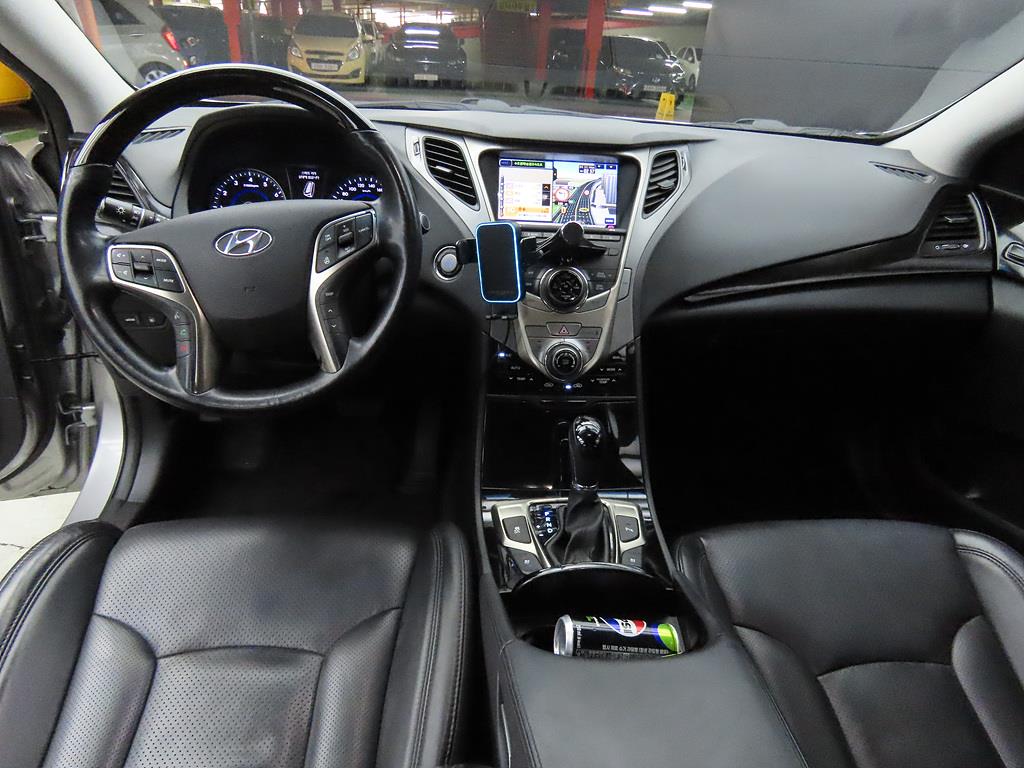 HYUNDAI Grandeur - Vista 7