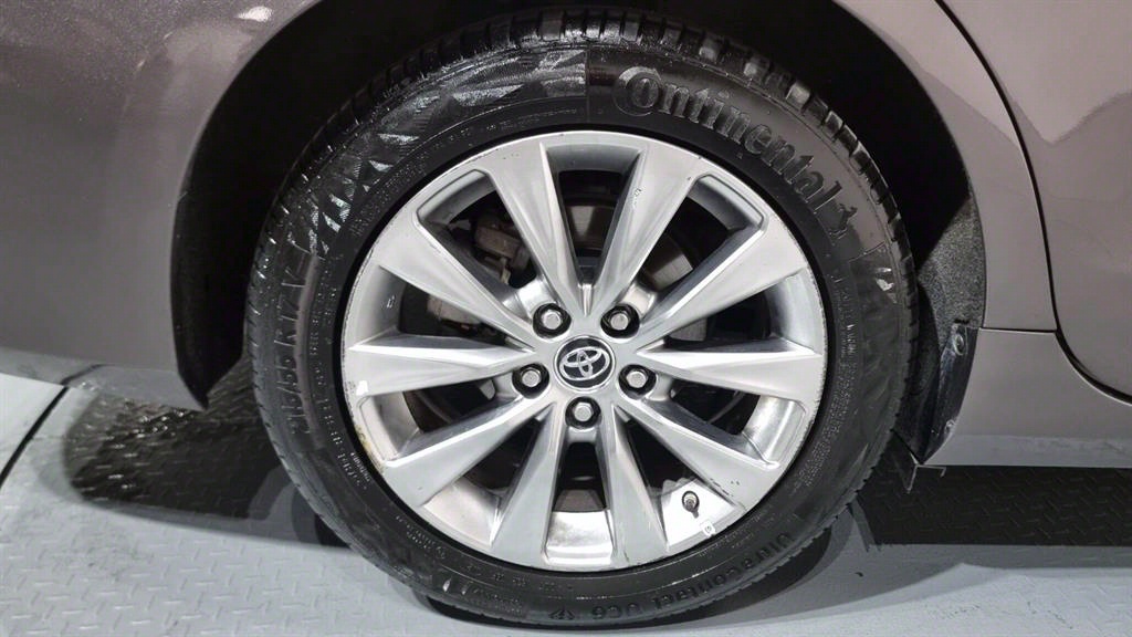 Toyota Camry - Vista 5