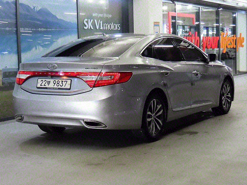 HYUNDAI Grandeur - Vista 4