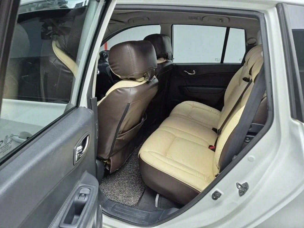 SAMSUNG QM5 - Vista 12