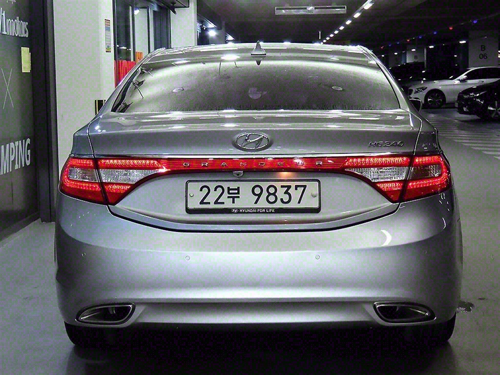 HYUNDAI Grandeur - Vista 5