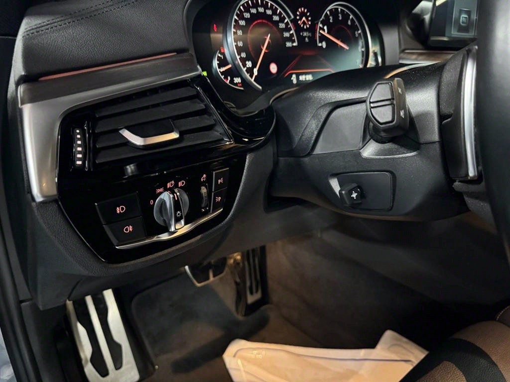 BMW 5 Series 2017 Gris - Importación desde Corea - HF Imports Iquique - Foto 14