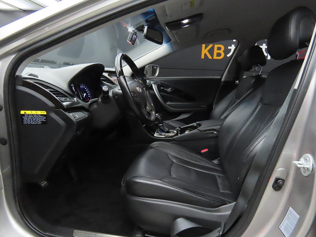 HYUNDAI Grandeur - Vista 5