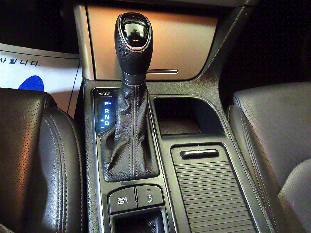 HYUNDAI Sonata - Vista 12