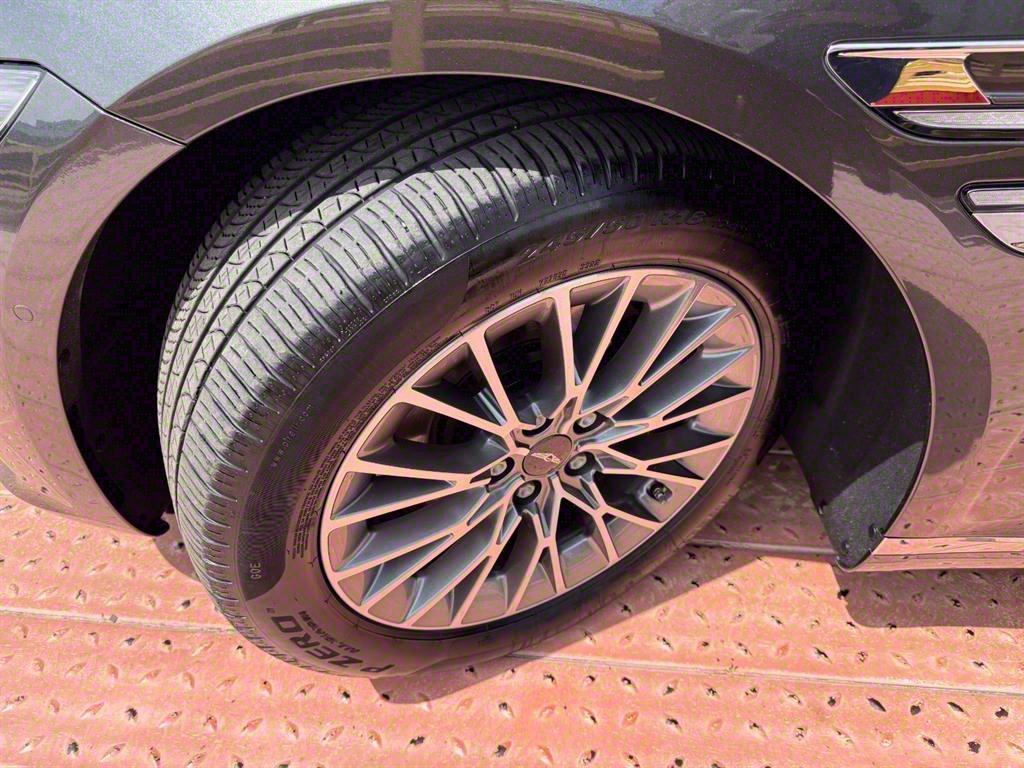 Genesis G80 - Vista 8