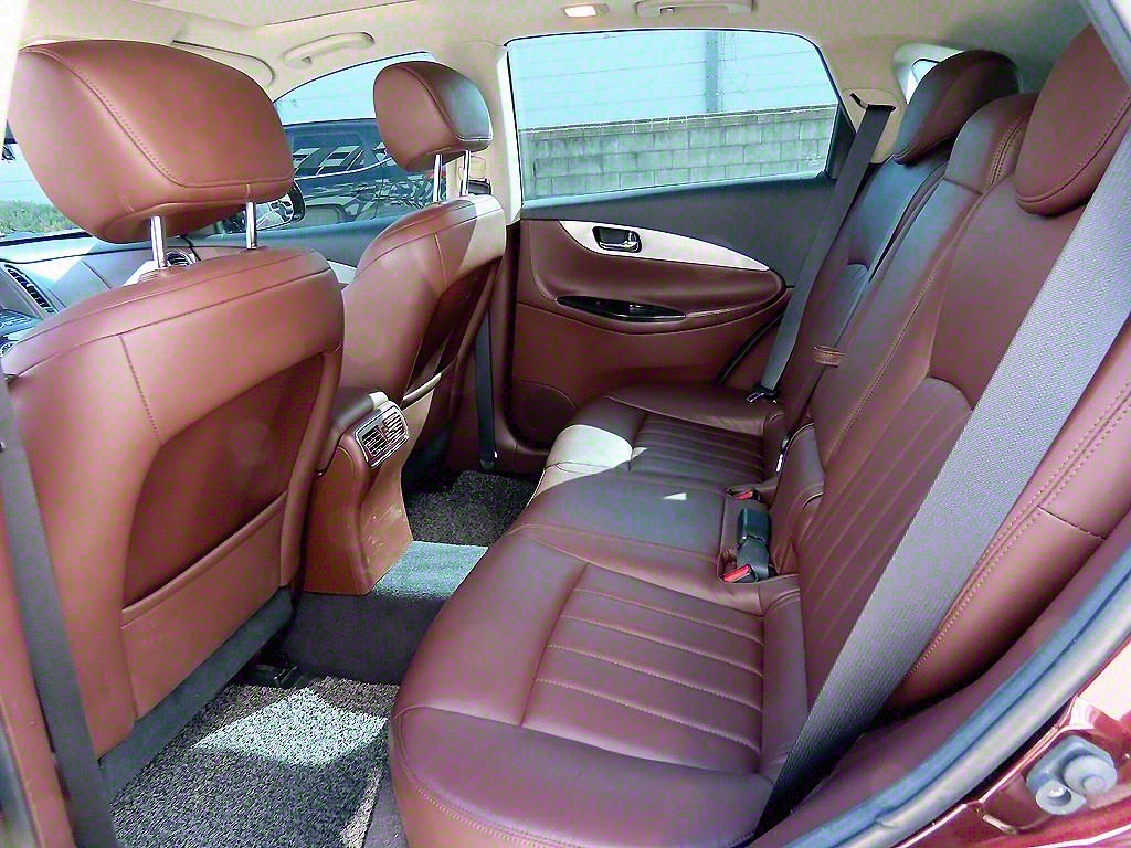 Infiniti QX - Vista 6
