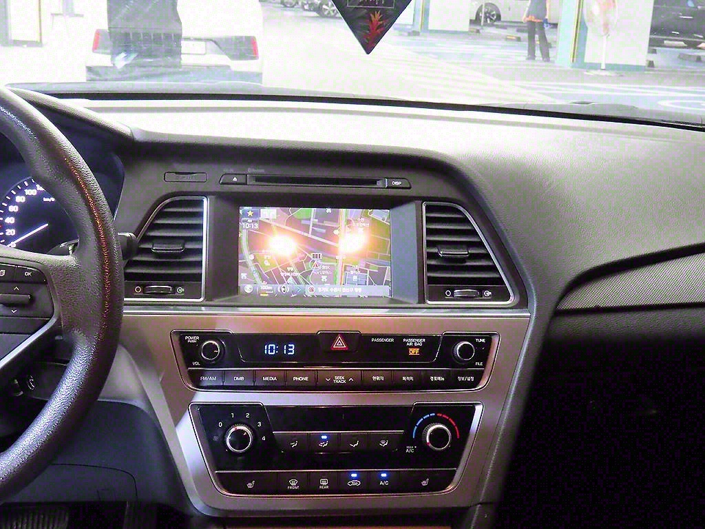 HYUNDAI Sonata - Vista 11