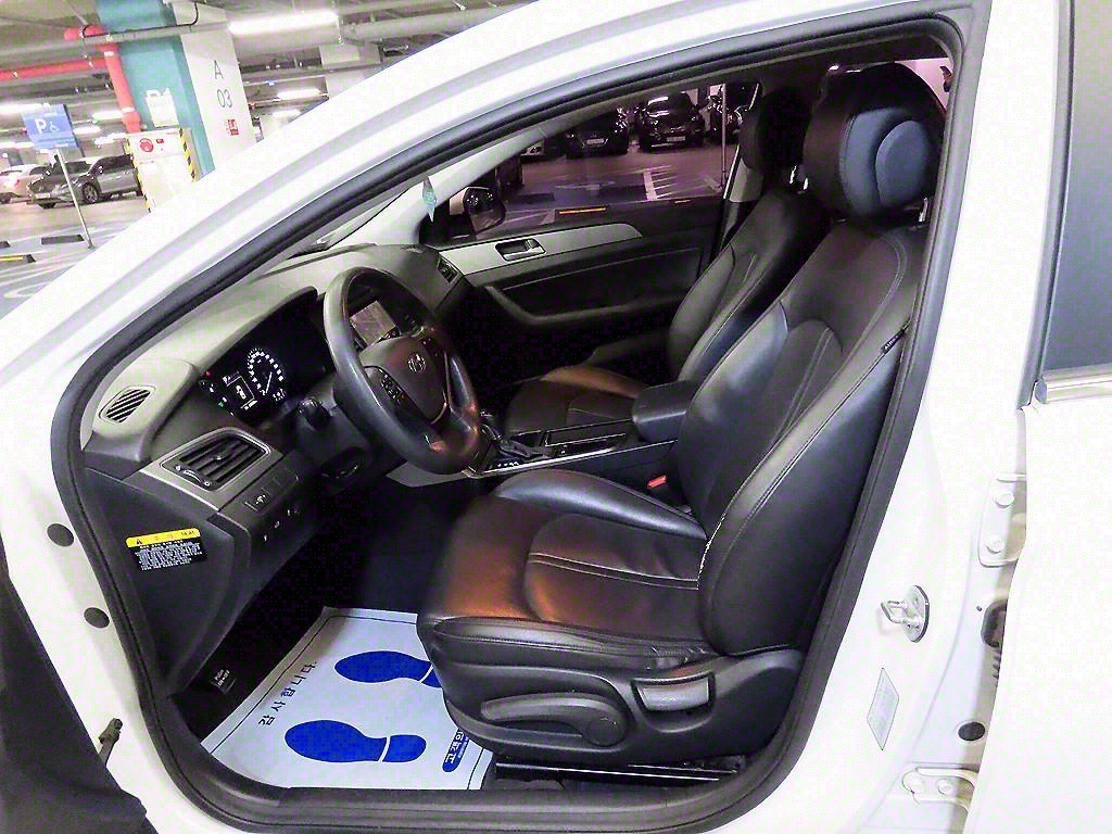 HYUNDAI Sonata - Vista 6