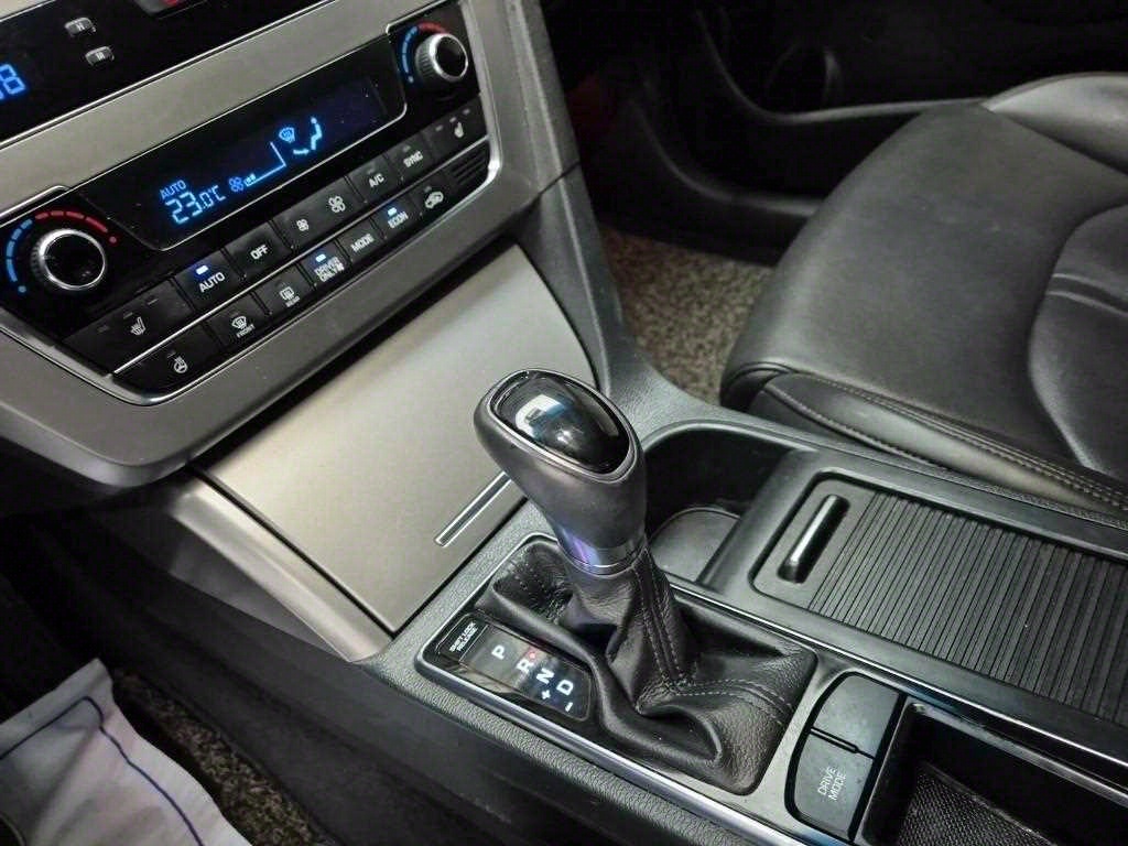 HYUNDAI Sonata - Vista 8