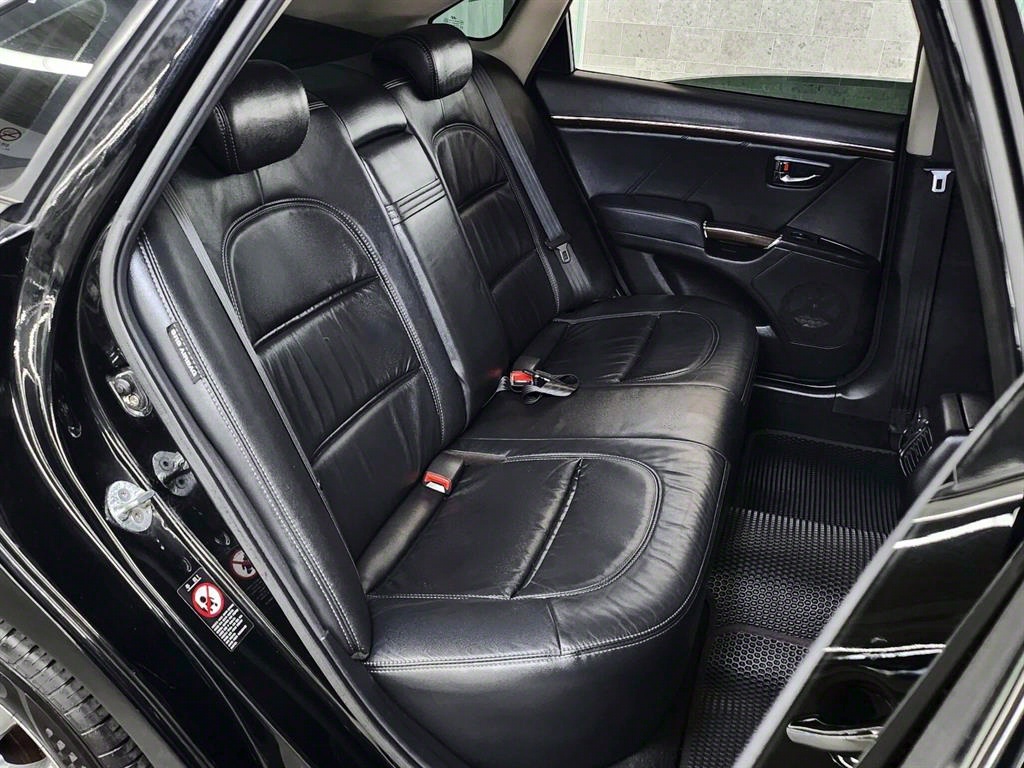 HYUNDAI Grandeur - Vista 7