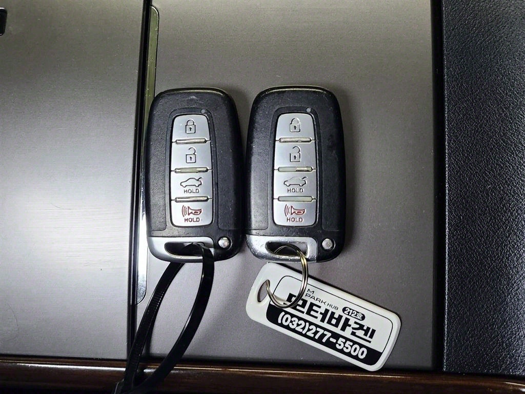 HYUNDAI Grandeur - Vista 10