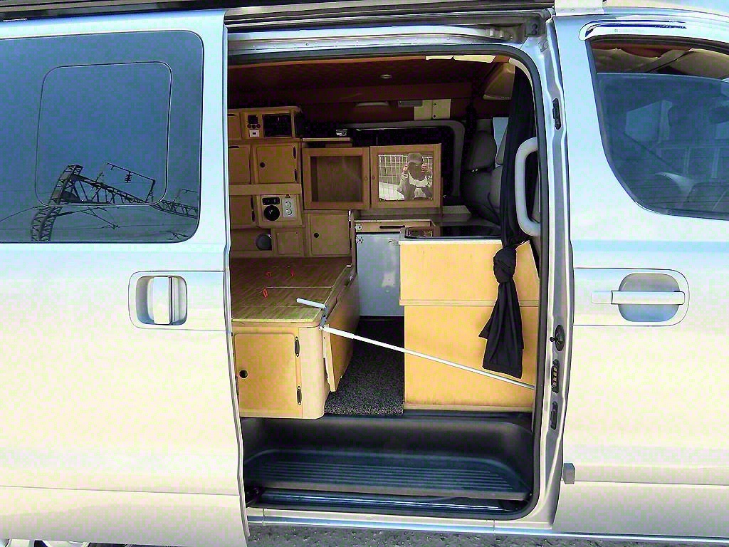 HYUNDAI Starex - Vista 7