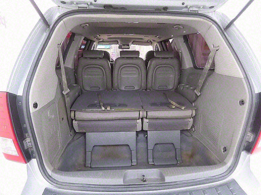 KIA Carnival 2012 Plateado - Importación desde Corea - HF Imports Iquique - Foto 20