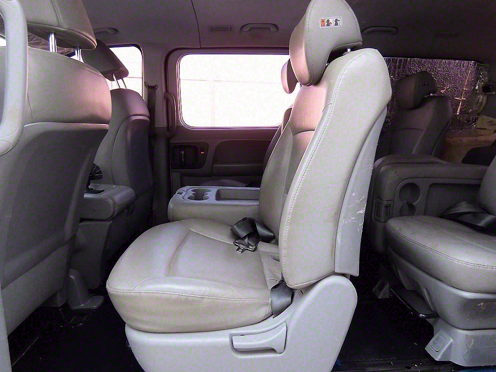 HYUNDAI Starex - Vista 6