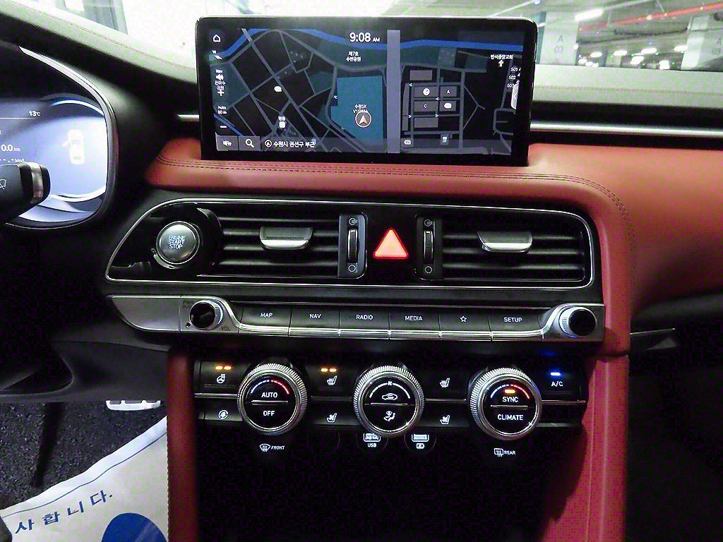 Genesis G70 - Vista 11