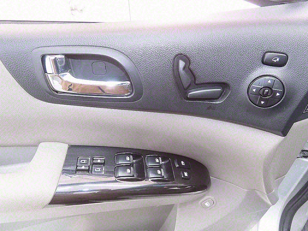 KIA Carnival - Vista 9