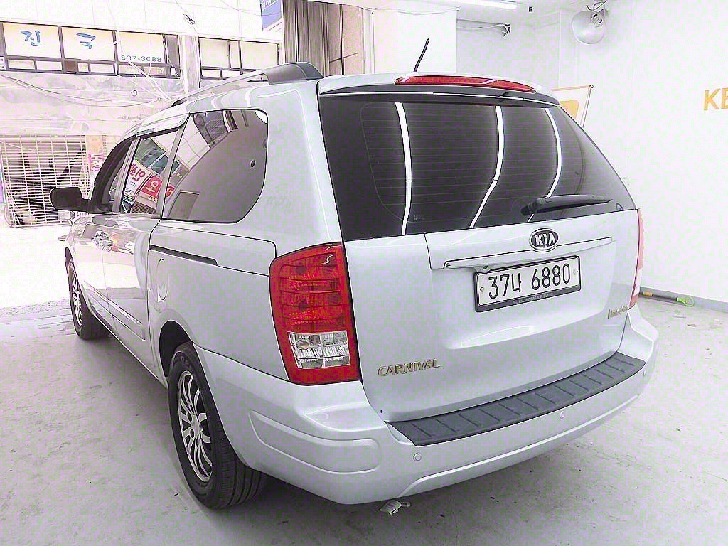 KIA Carnival - Vista 4