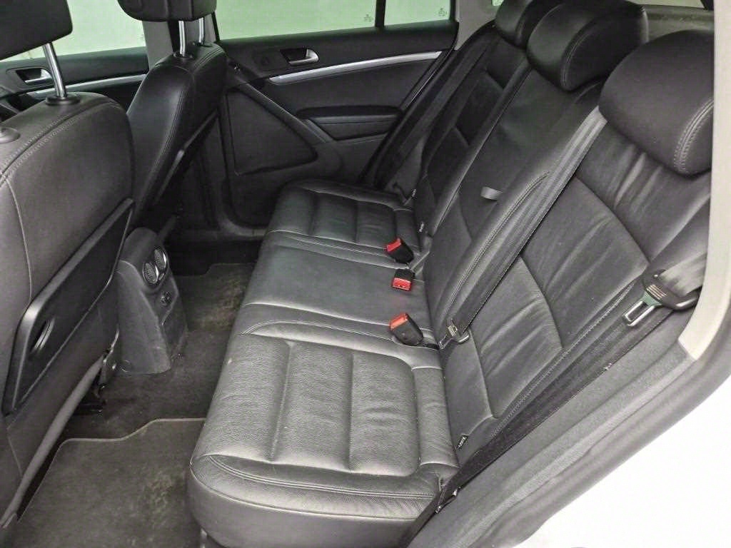 Volkswagen Tiguan - Vista 12