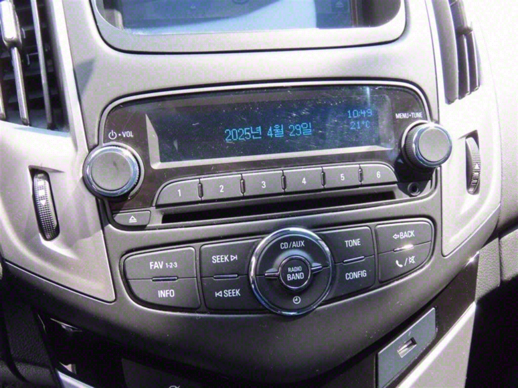 Chevrolet Cruise 2016 Blanco - Importación desde Corea - HF Imports Iquique - Foto 8