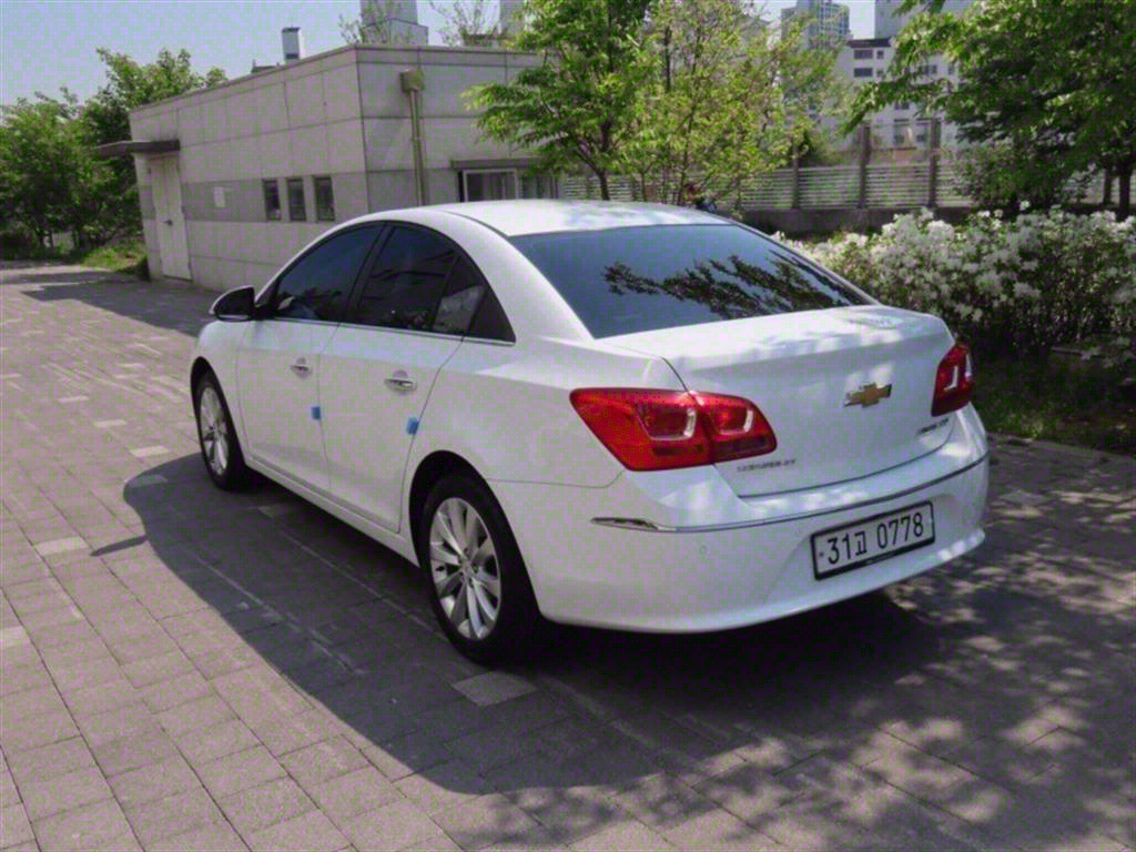 Chevrolet Cruise - Vista 7