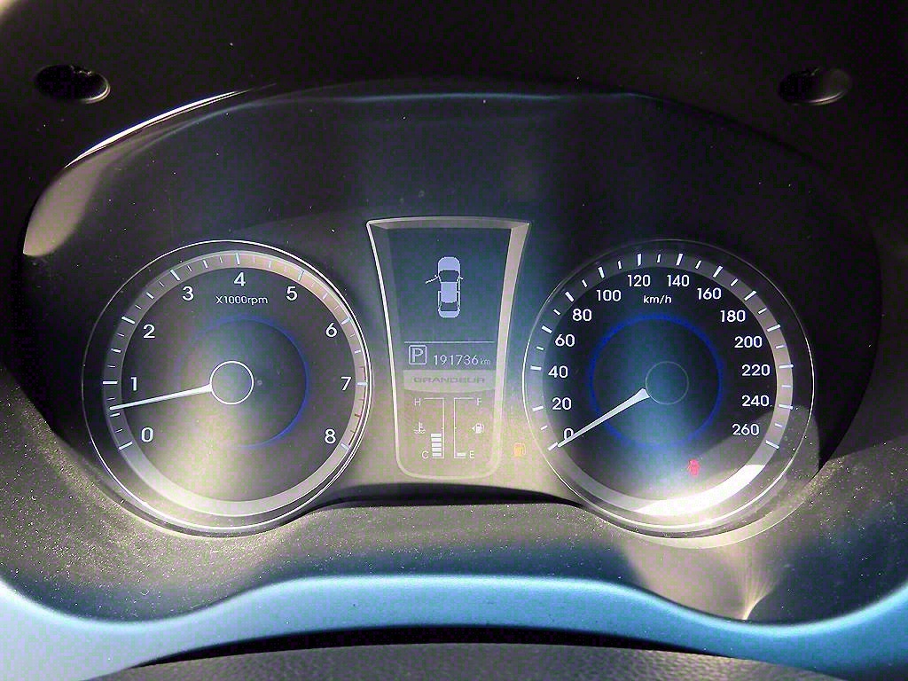 HYUNDAI Grandeur - Vista 9