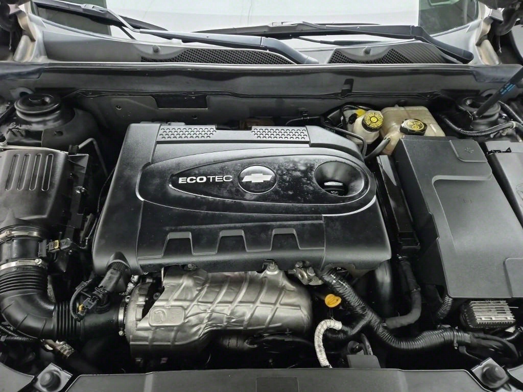 Chevrolet Malibu - Vista 5