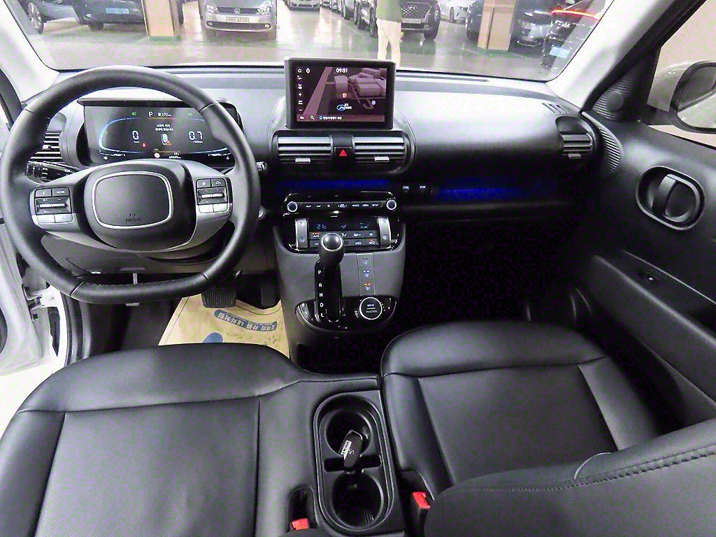 HYUNDAI Casper - Vista 6