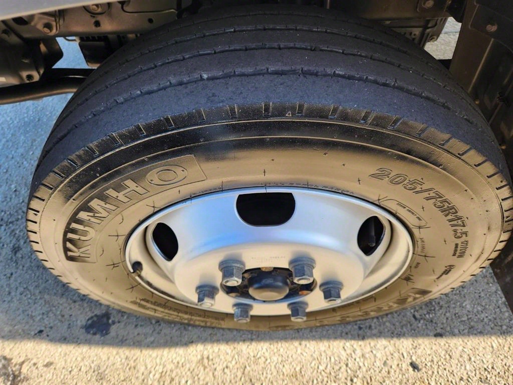 medium and large cargo truck 2023 Blanco - Importación desde Corea - HF Imports Iquique - Foto 17